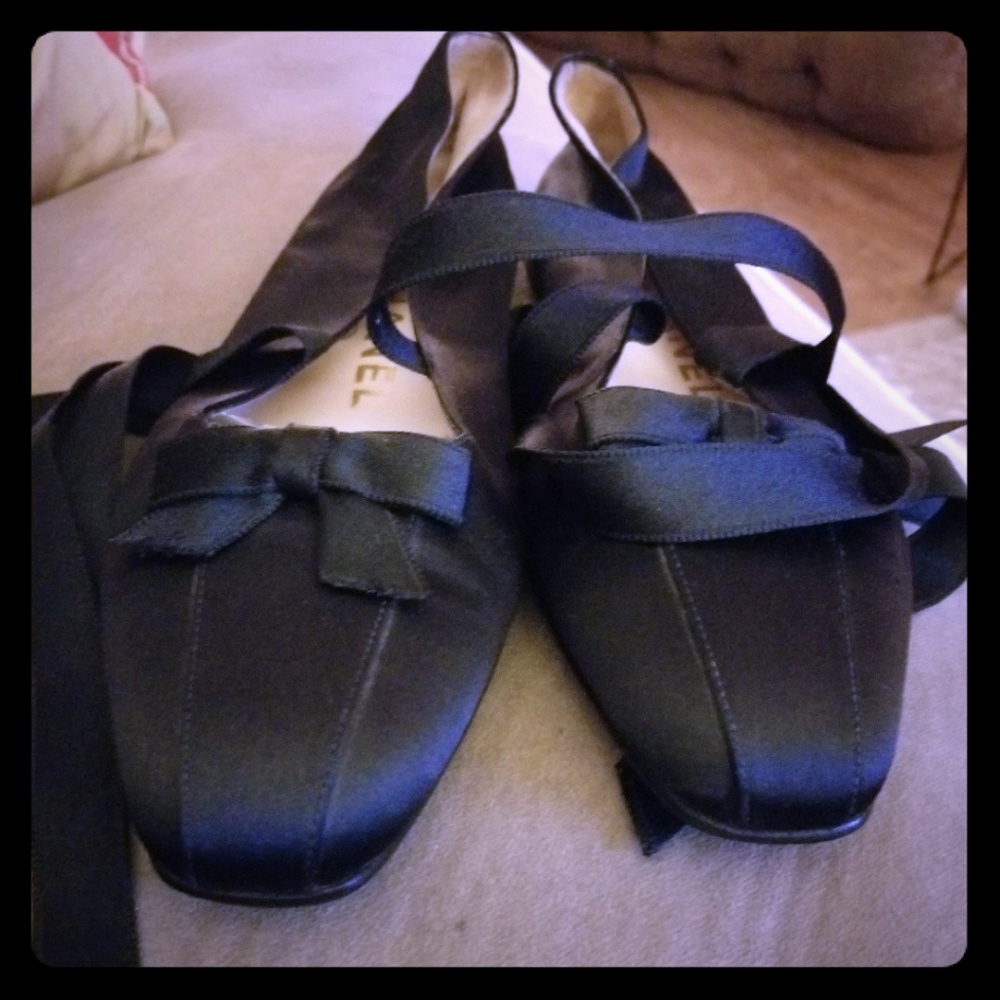 **Sold** CHANEL ❤️ Rare!!